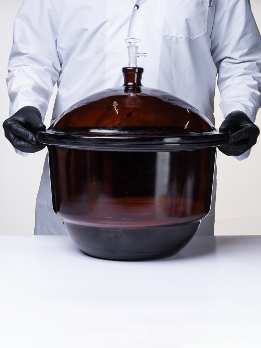 Эксикатор вакуумный с краном 1-350 мм, темное стекло