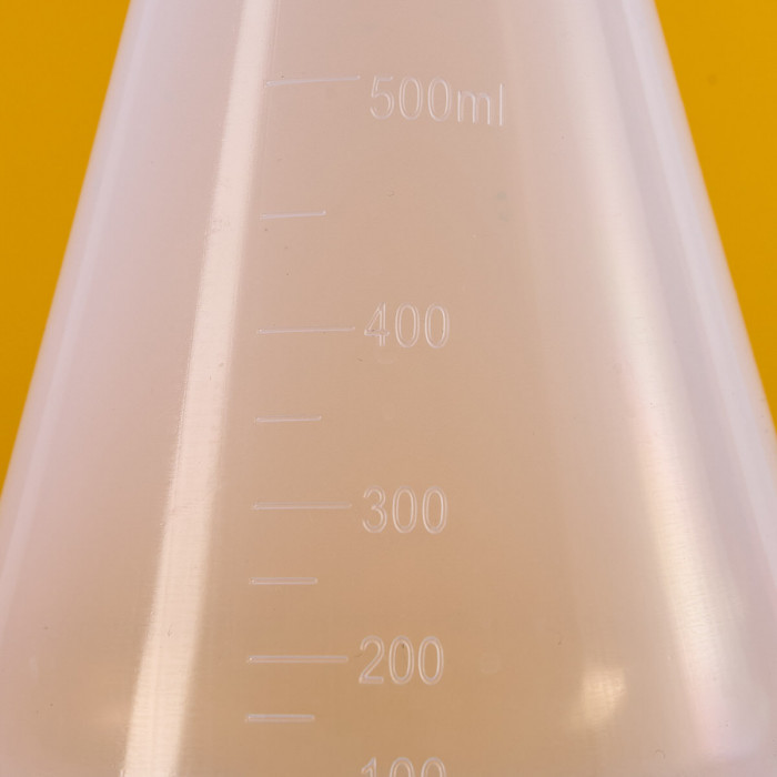 Колба коническая 500 мл, п/п, с крышкой, Лаборио