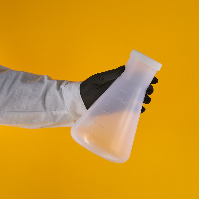 Колба коническая 1000 мл, п/п, с крышкой, Лаборио