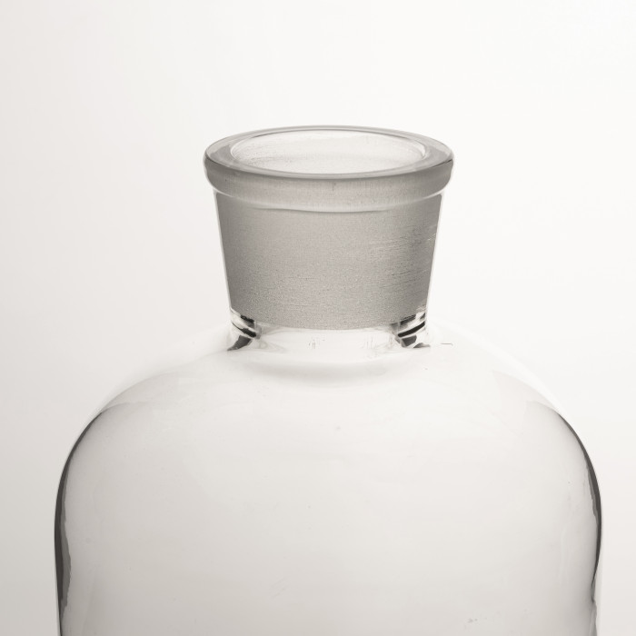 Склянка для реактивов ССУ-2500 из светлого стекла с узкой горловиной и притертой пробкой 2500 мл