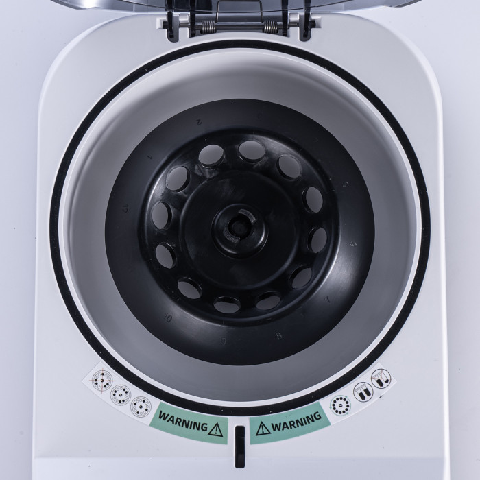 Мини-центрифуга для пробирок 0,2/0,5/1,5/2 мл х 12 шт + 0,2 мл х 32 шт, 12000 об/мин, ускорение 9660 xg, мощность 45 W, цифровое управление, Лаборио MC-12PRO