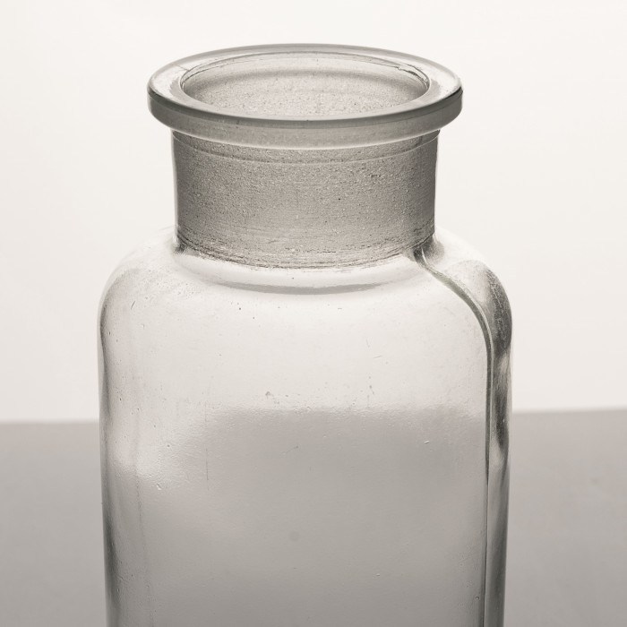 Склянка для реактивов ССШ-250 из светлого стекла с широкой горловиной и притертой пробкой 250 мл