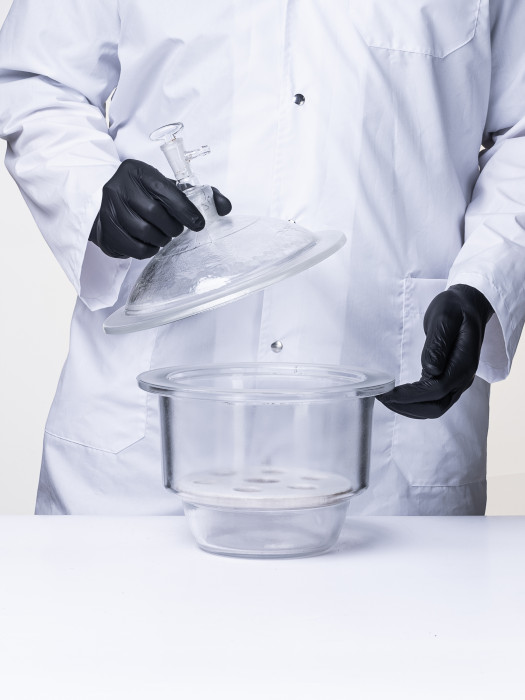 Эксикатор вакуумный с краном 1-180 мм, светлое стекло