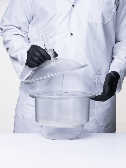 Эксикатор вакуумный с краном 1-210 мм, светлое стекло