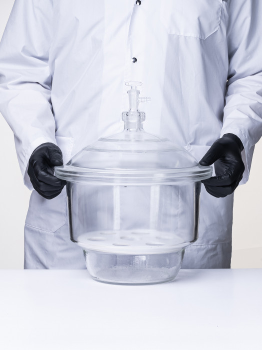 Эксикатор вакуумный с краном 1-240 мм, светлое стекло