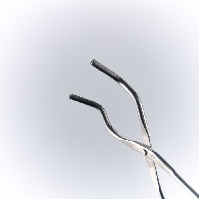 Щипцы лабораторные тигельные из нержавеющей стали и нарезками на рабочей части створок, 21 см, ММИЗ