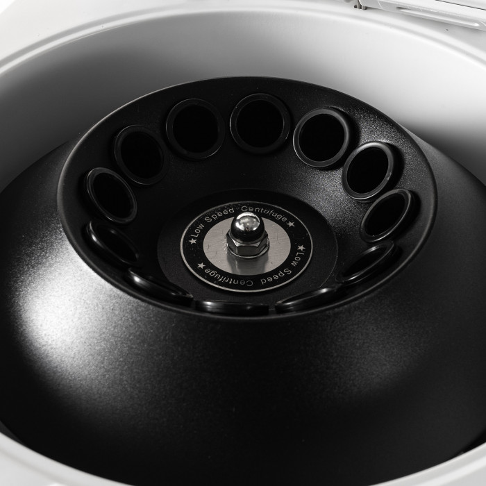 Центрифуга для пробирок 10 мл х 12 шт, 4000 об/мин, ускорение 2100 xg, мощность 200 W, цифровое управление, Лаборио LC-12Plus