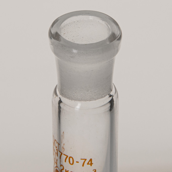 Цилиндр 10 мл (мерный: исполнение 2 - с пришлифованной пробкой, на стеклянном основании), 2-10-2