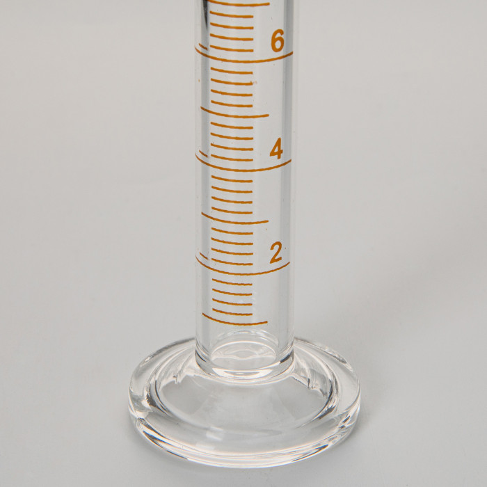 Цилиндр 10 мл (мерный: исполнение 2 - с пришлифованной пробкой, на стеклянном основании), 2-10-2
