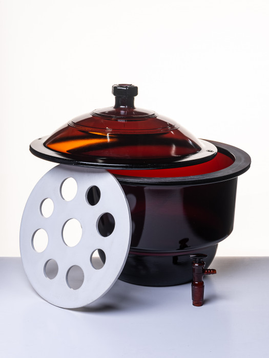 Эксикатор вакуумный с краном 1-300 мм, темное стекло