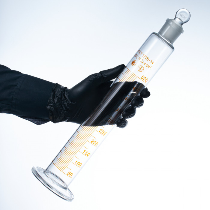 Цилиндр 500 мл (мерный: исполнение 2 - с пришлифованной пробкой, на стеклянном основании), 2-500-2