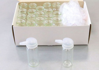 Набор флаконов с крышками капельницами (20 шт)